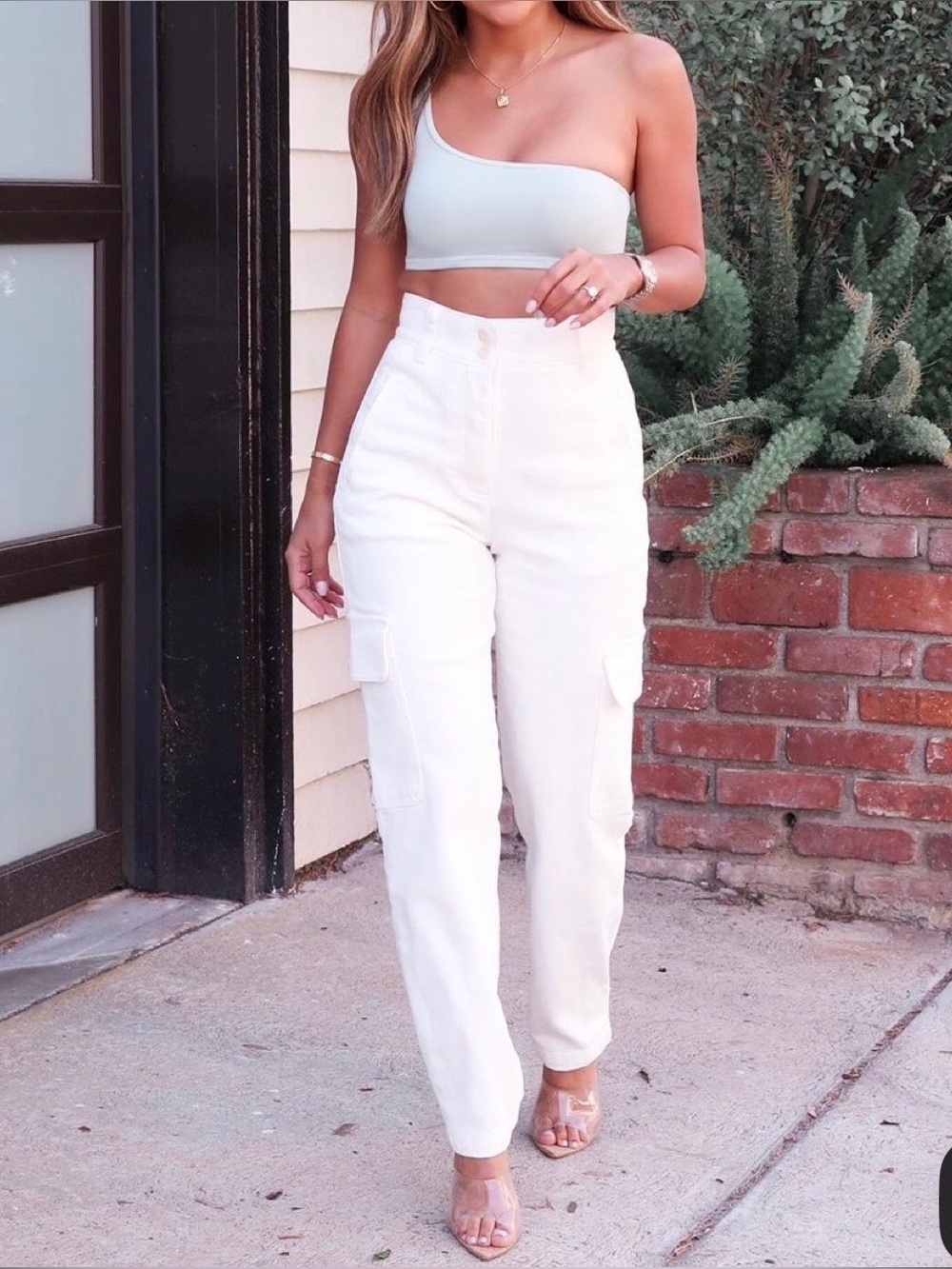 Aritzia Mila High-Rise Cargo Jeans NWT